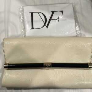 Diane Vin Furstenberg cluch off white bag